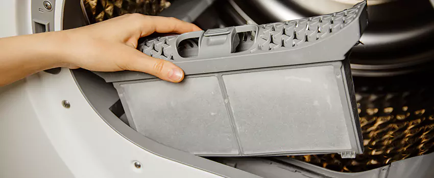 Signs Of A Clogged Dryer Lint Trap in Hazel Park, Michigan